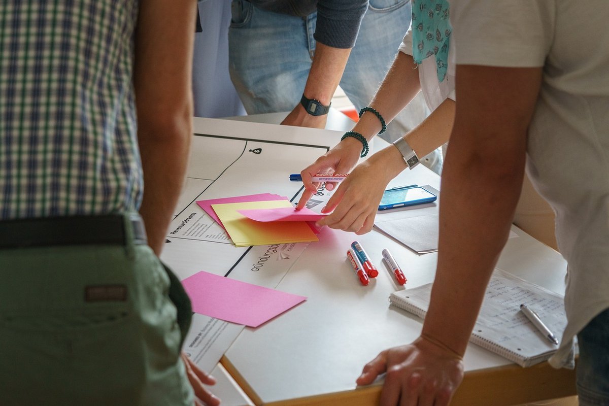 Studierende im Seminar