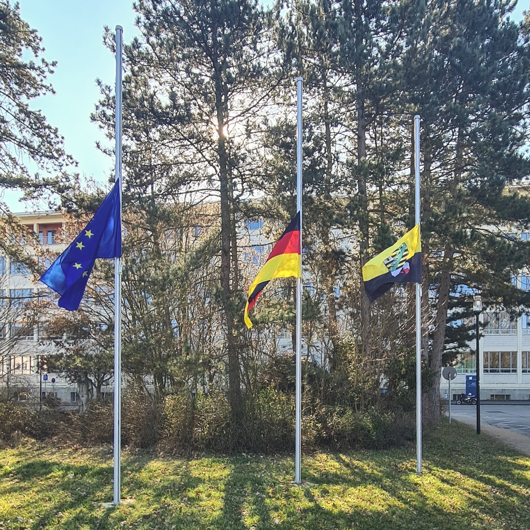 Trauerbeflaggung Trauerbeflaggung